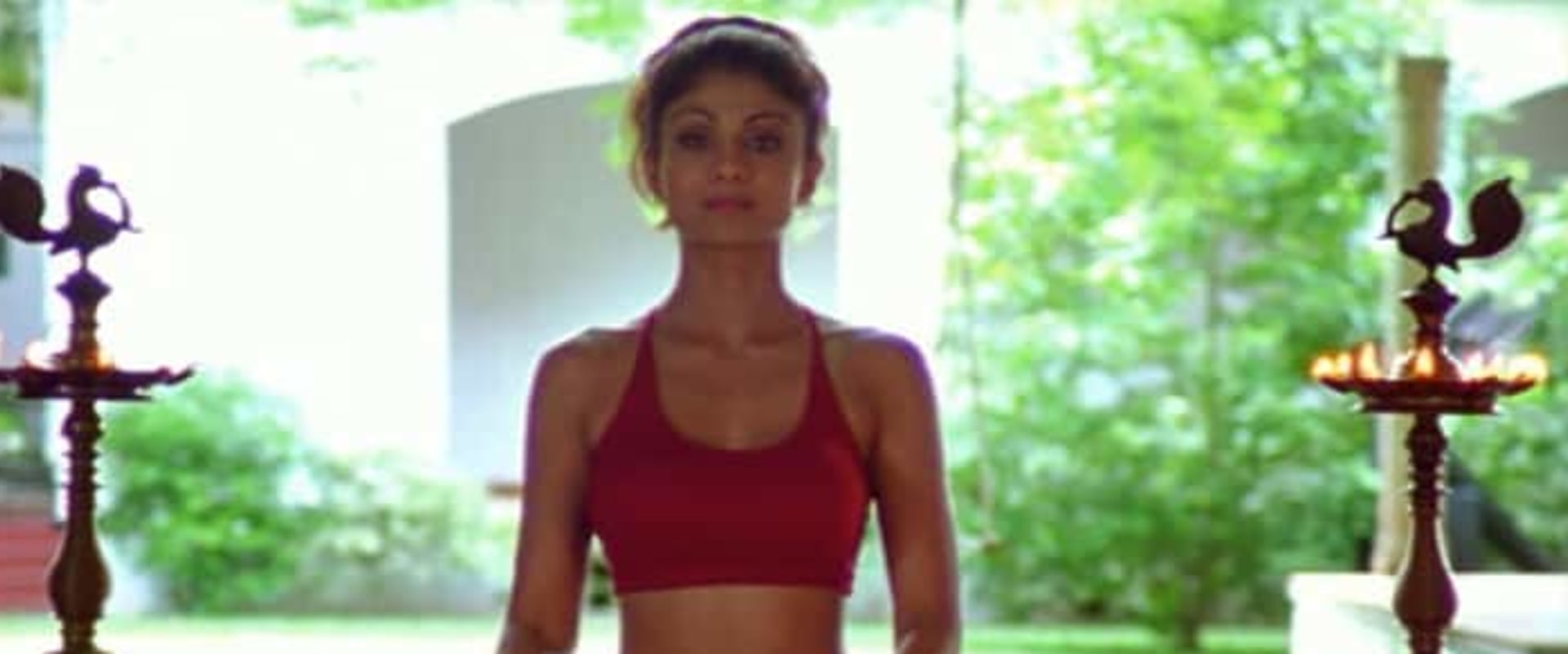 Which yoga is best for flat stomach?
